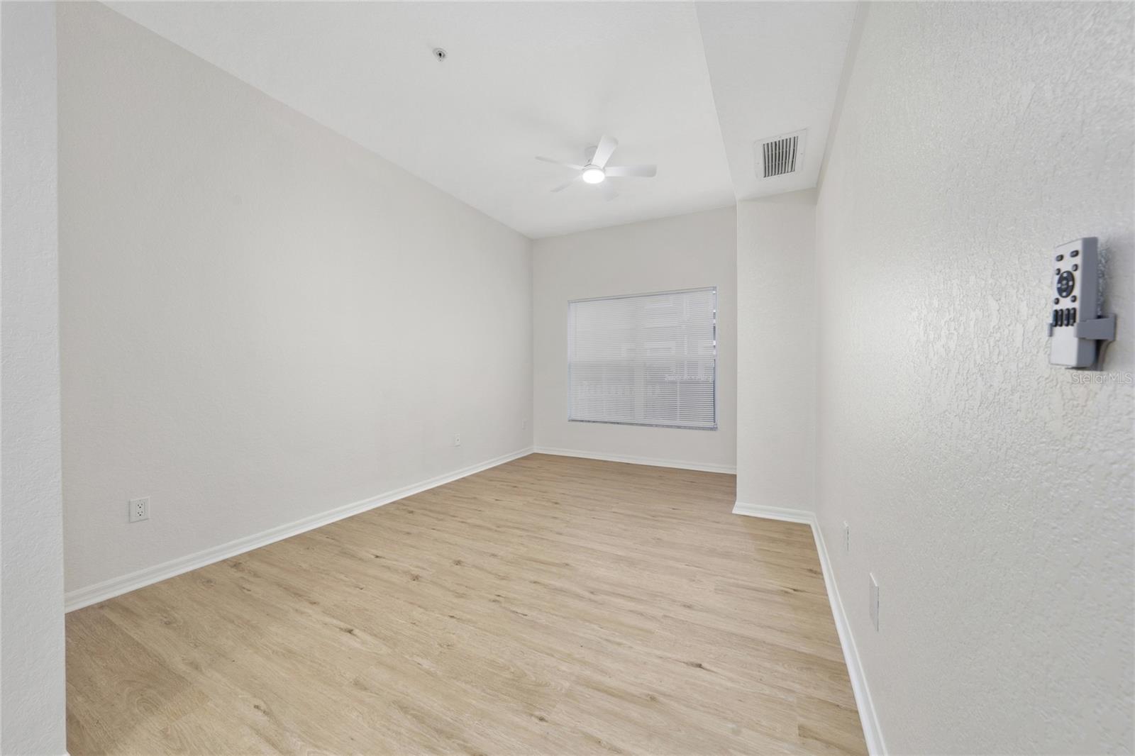 VILLAS AT SEVEN DWARFS LANE CONDO - Residential