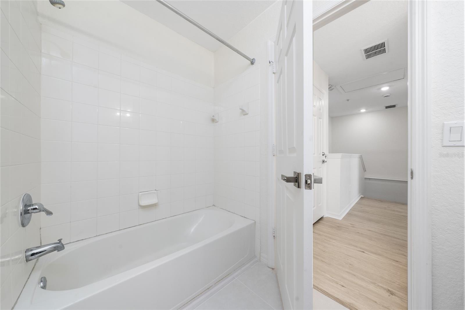 VILLAS AT SEVEN DWARFS LANE CONDO - Residential