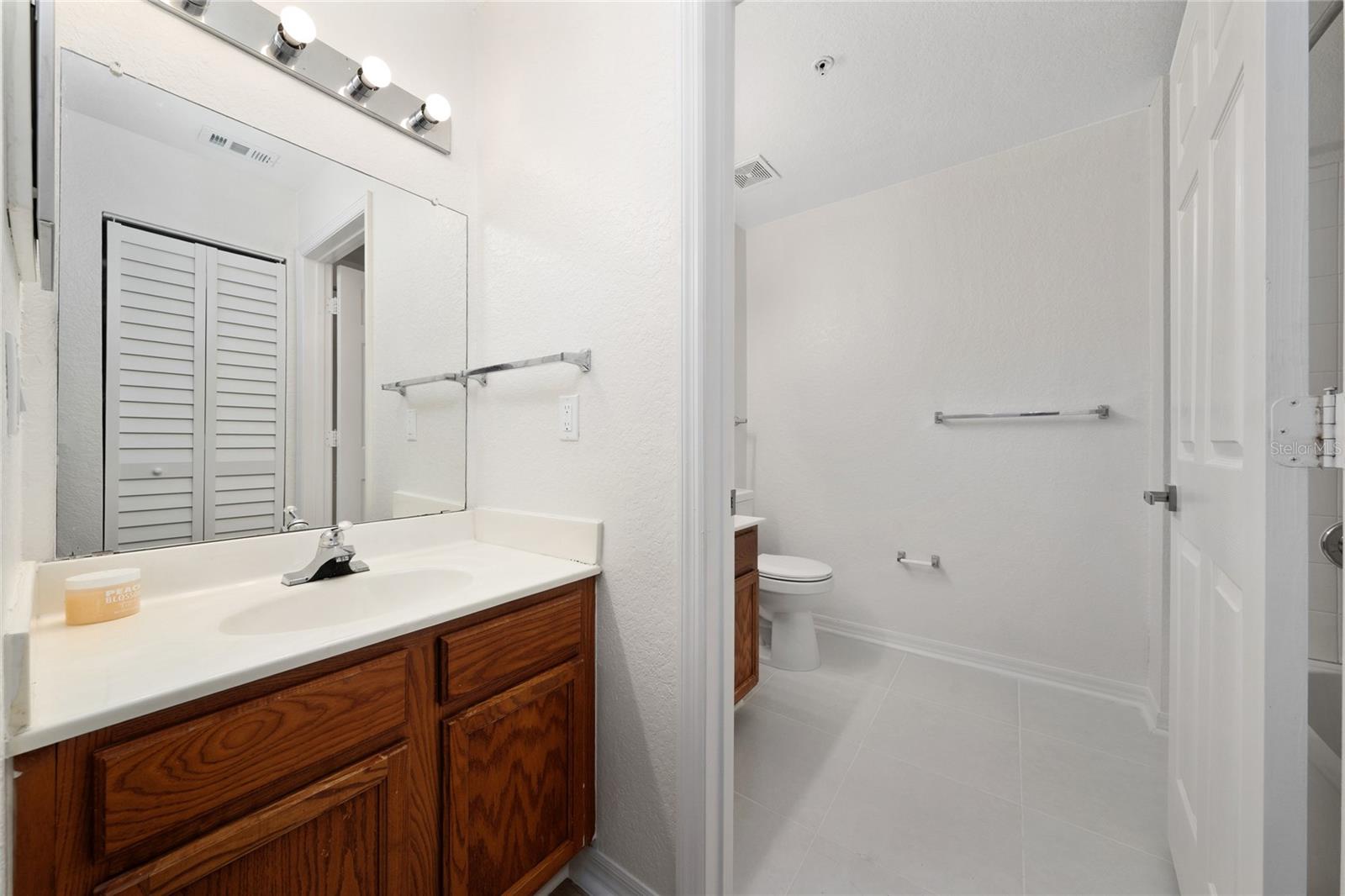 VILLAS AT SEVEN DWARFS LANE CONDO - Residential