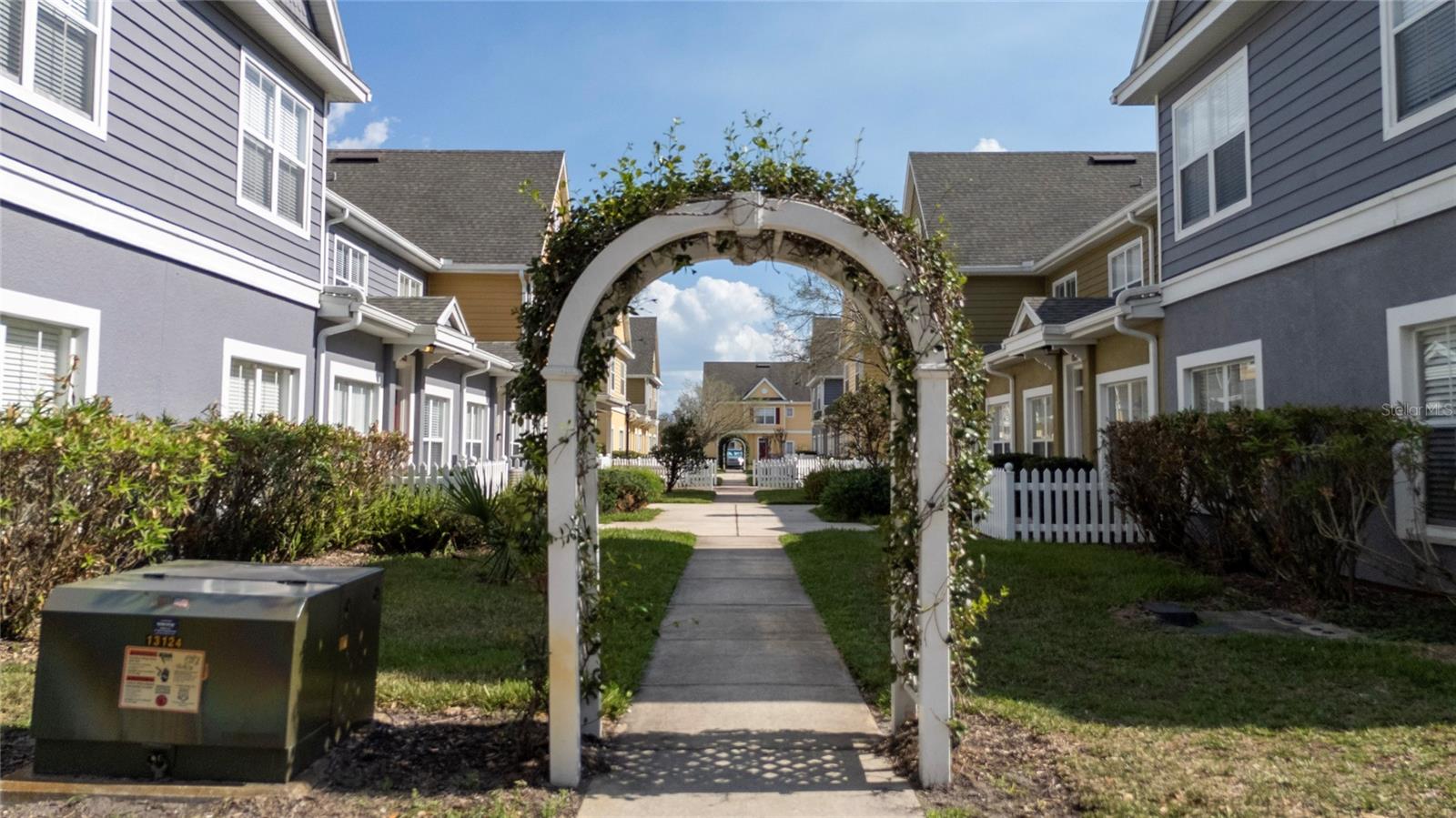 VILLAS AT SEVEN DWARFS LANE CONDO - Residential