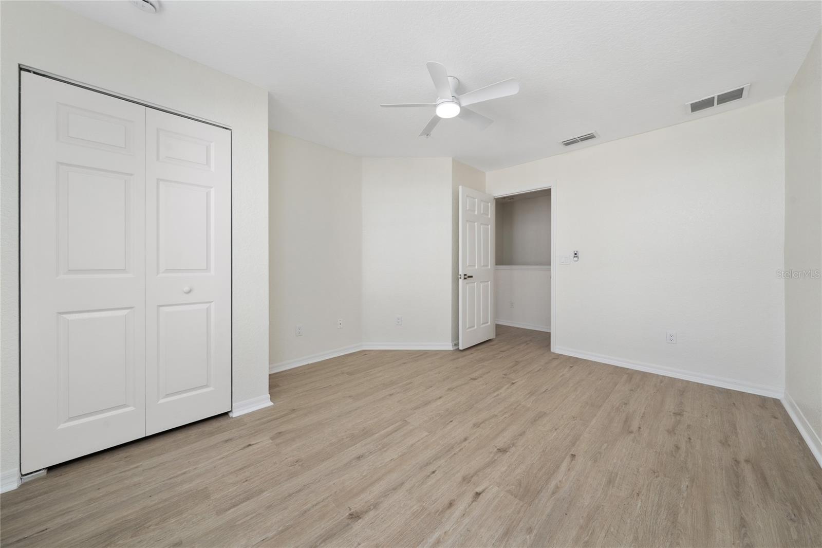 VILLAS AT SEVEN DWARFS LANE CONDO - Residential