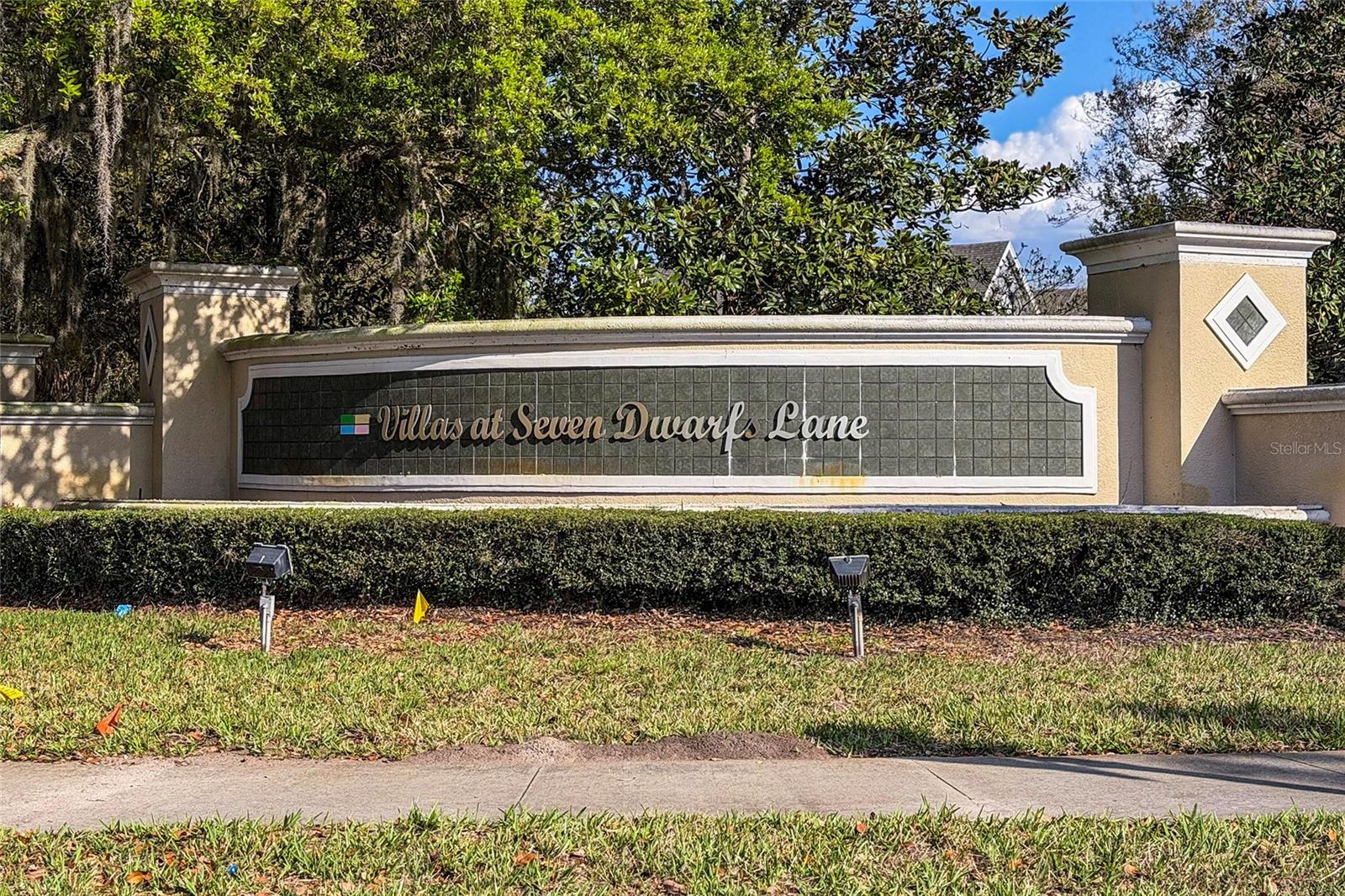 VILLAS AT SEVEN DWARFS LANE CONDO - Residential