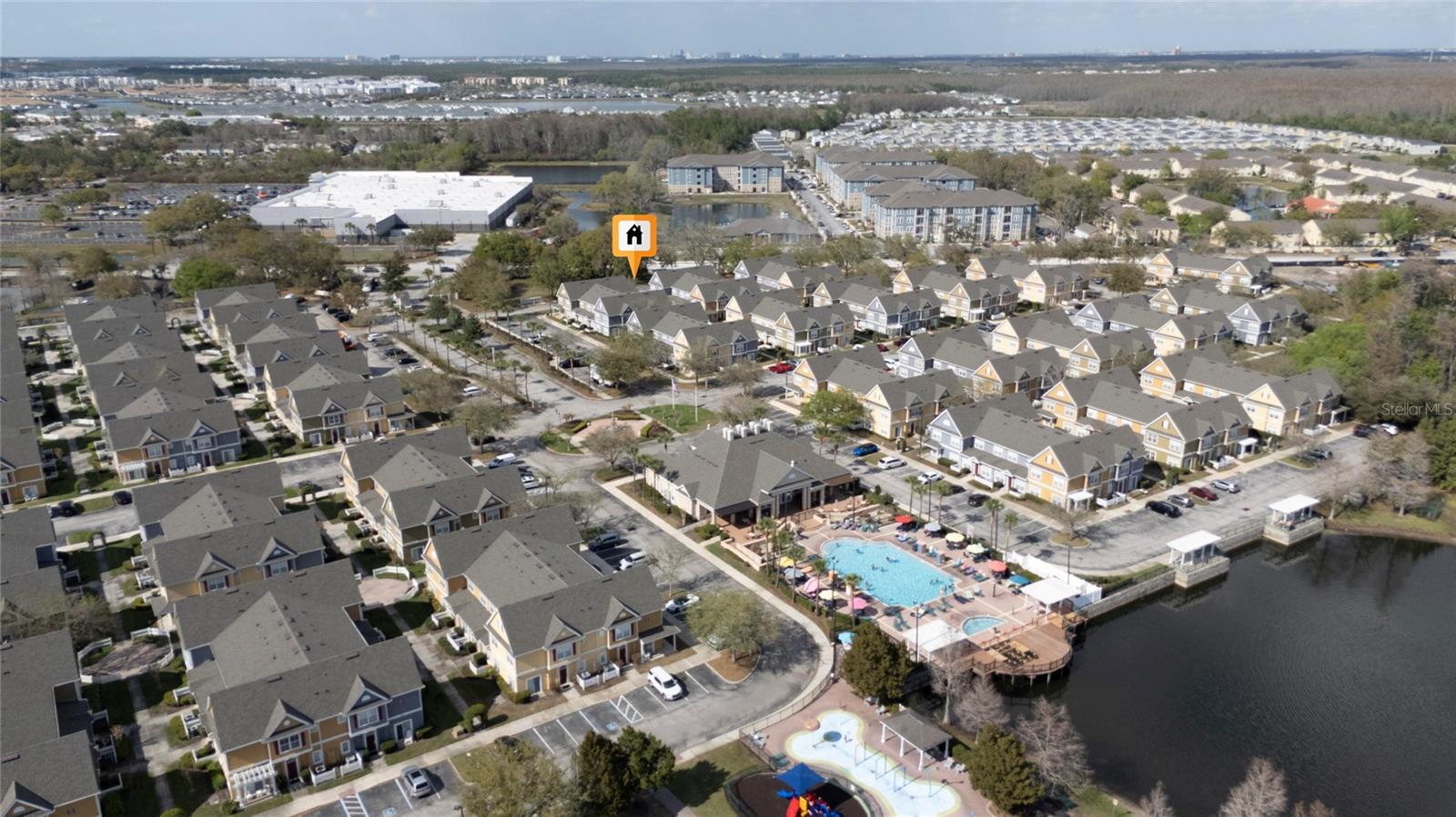 VILLAS AT SEVEN DWARFS LANE CONDO - Residential