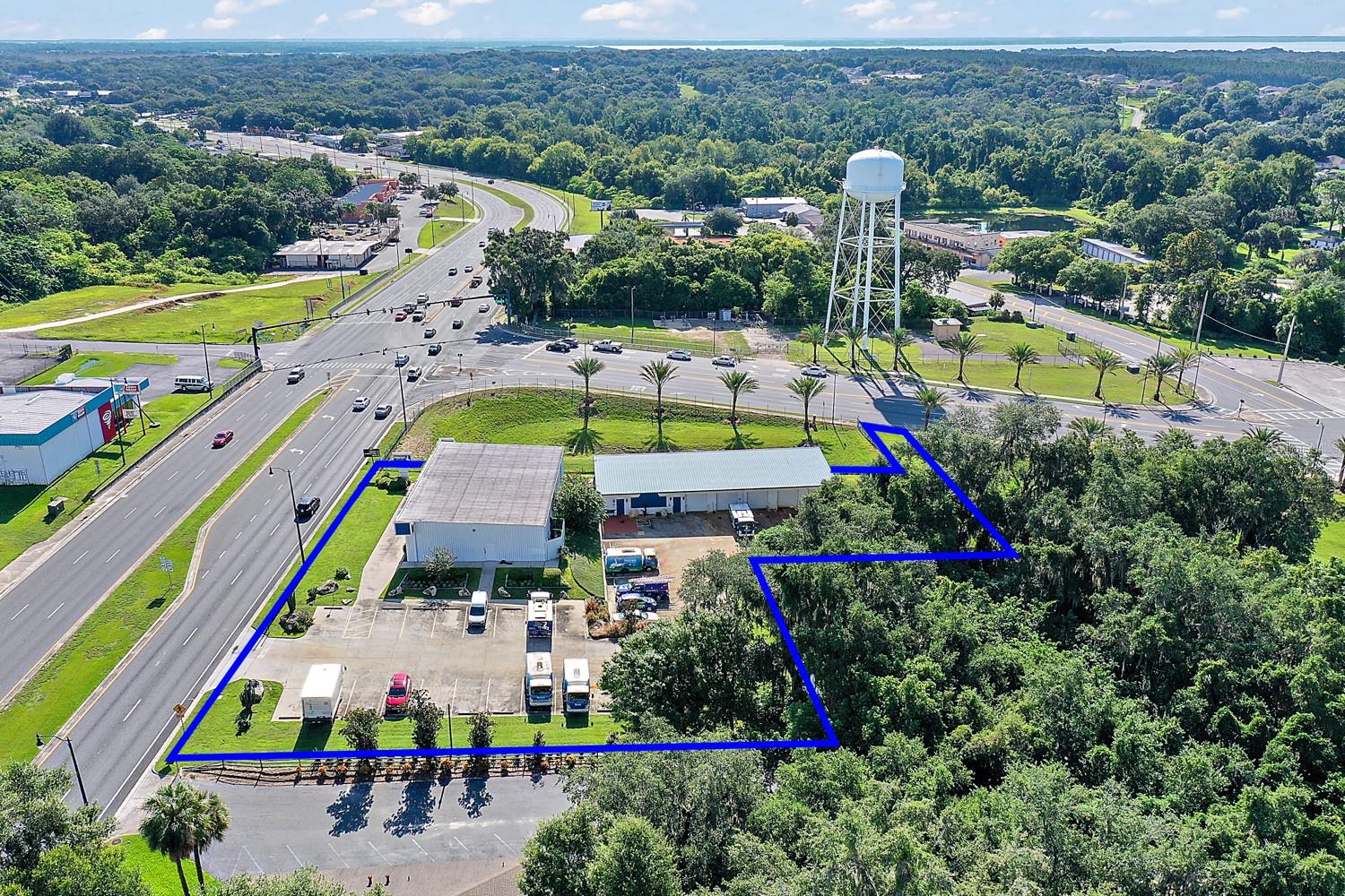 Commercial Retail Space.  7,000 square feet.  Highway frontage on US-27 and SR-44 Dixie.   Established Tenant.   C-3 Zoning, General Commercial Future Land Use.  Front Metal Retail Building 50'x80', rear block industrial flex building, 30'x100'.