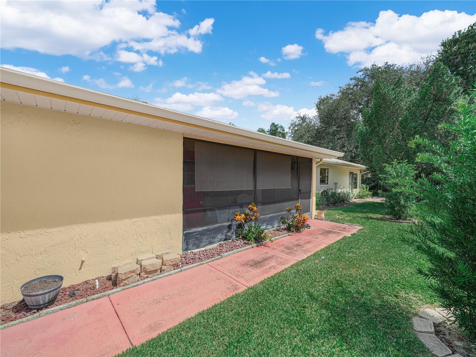 617 WEXFORD COURT