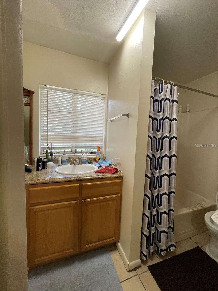 VILLA PARK OR STONE & MANNS - Residential Income