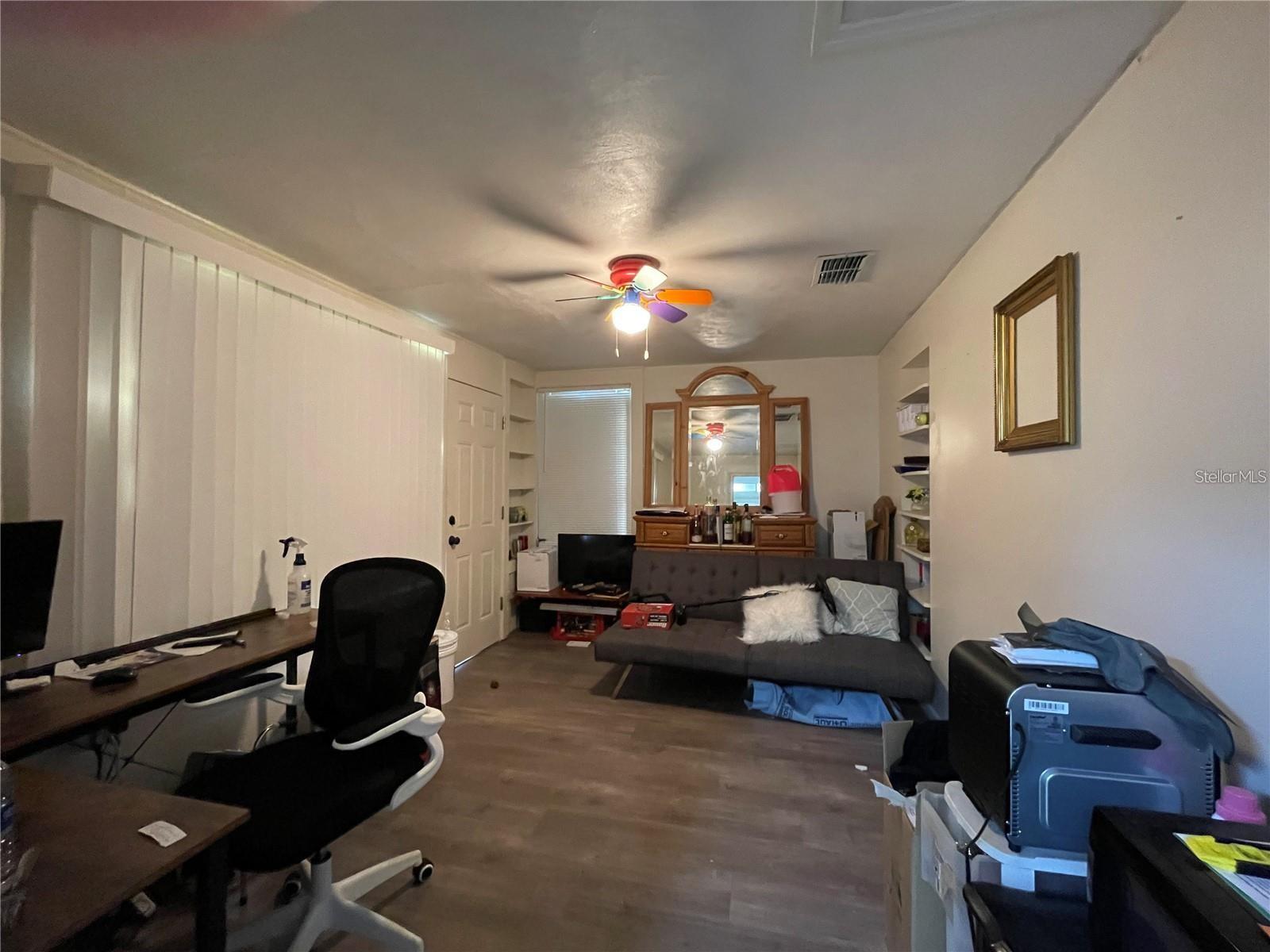 VILLA PARK OR STONE & MANNS - Residential Income