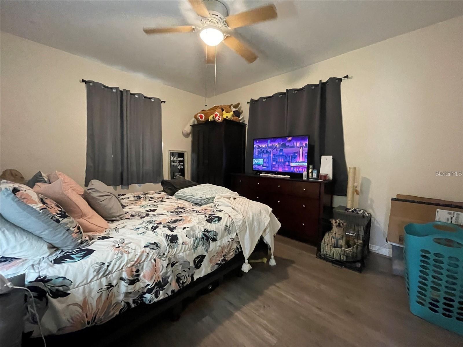 VILLA PARK OR STONE & MANNS - Residential Income