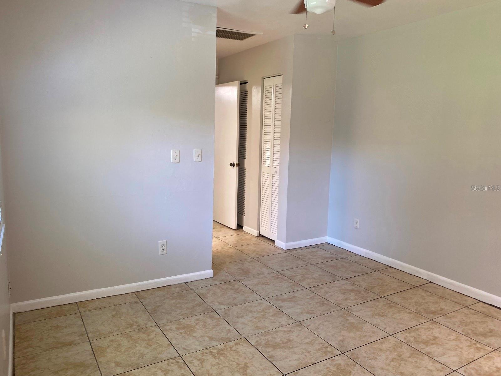 VILLA PARK OR STONE & MANNS - Residential Income