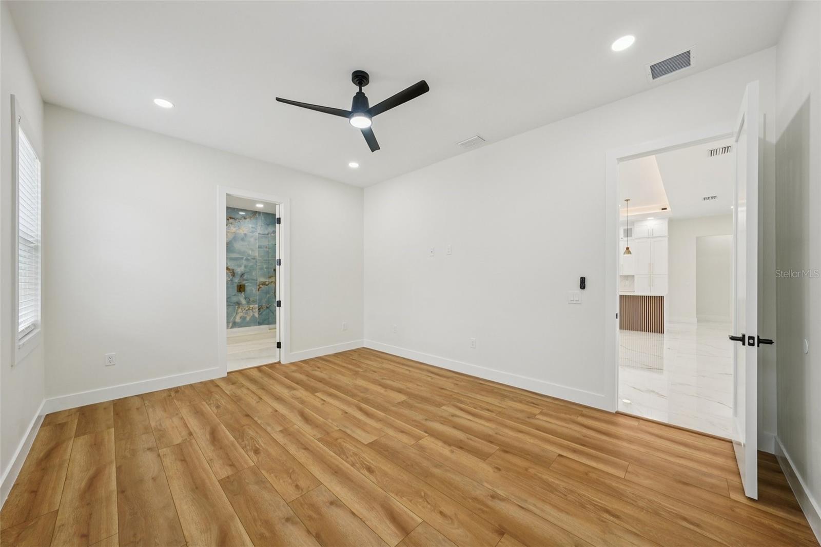 HIGHLAND MANOR - Residential