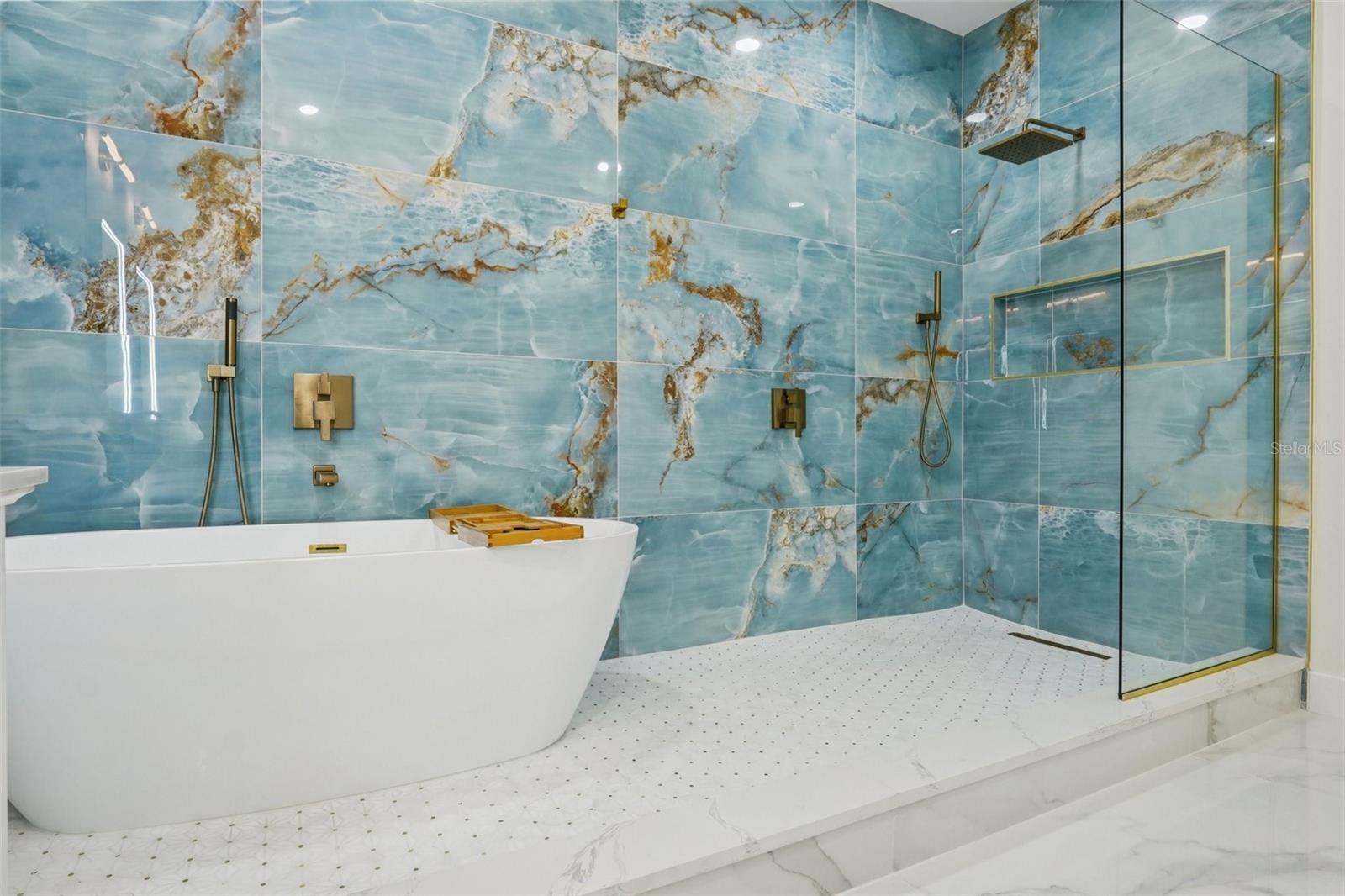 HIGHLAND MANOR - Residential