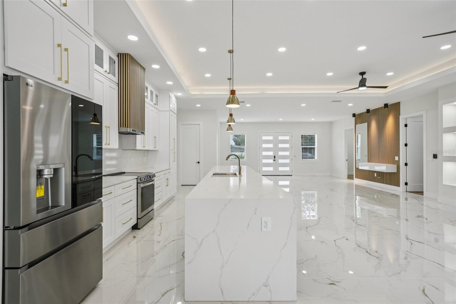 HIGHLAND MANOR - Residential