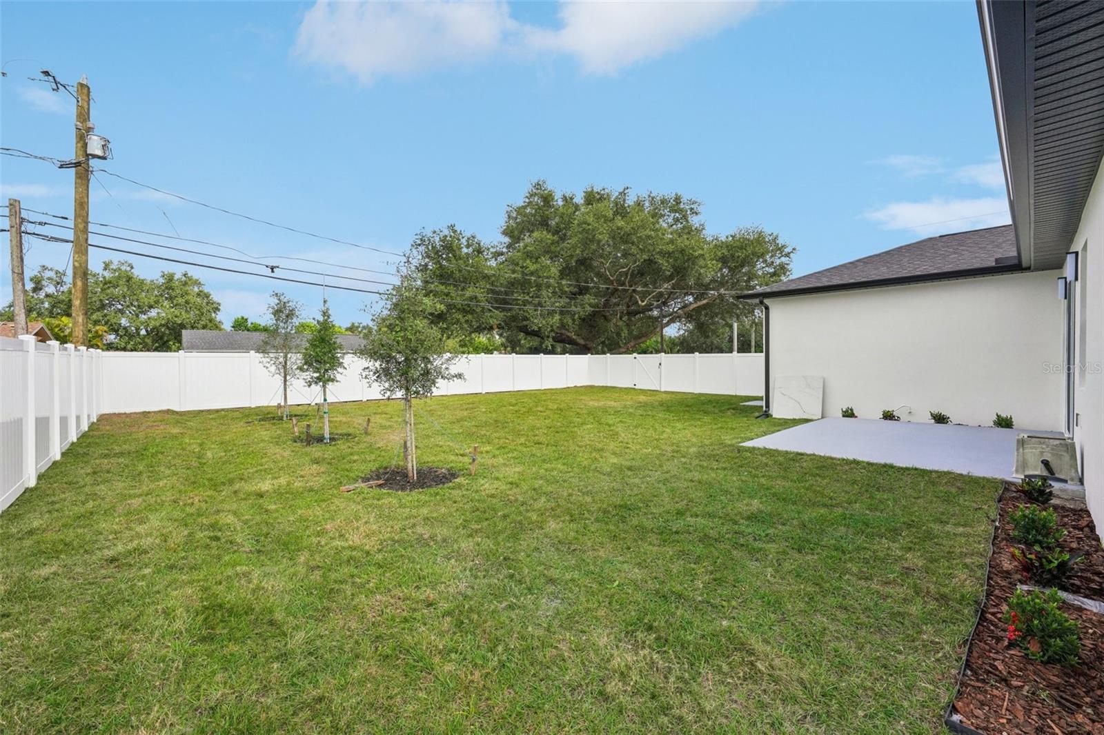 HIGHLAND MANOR - Residential