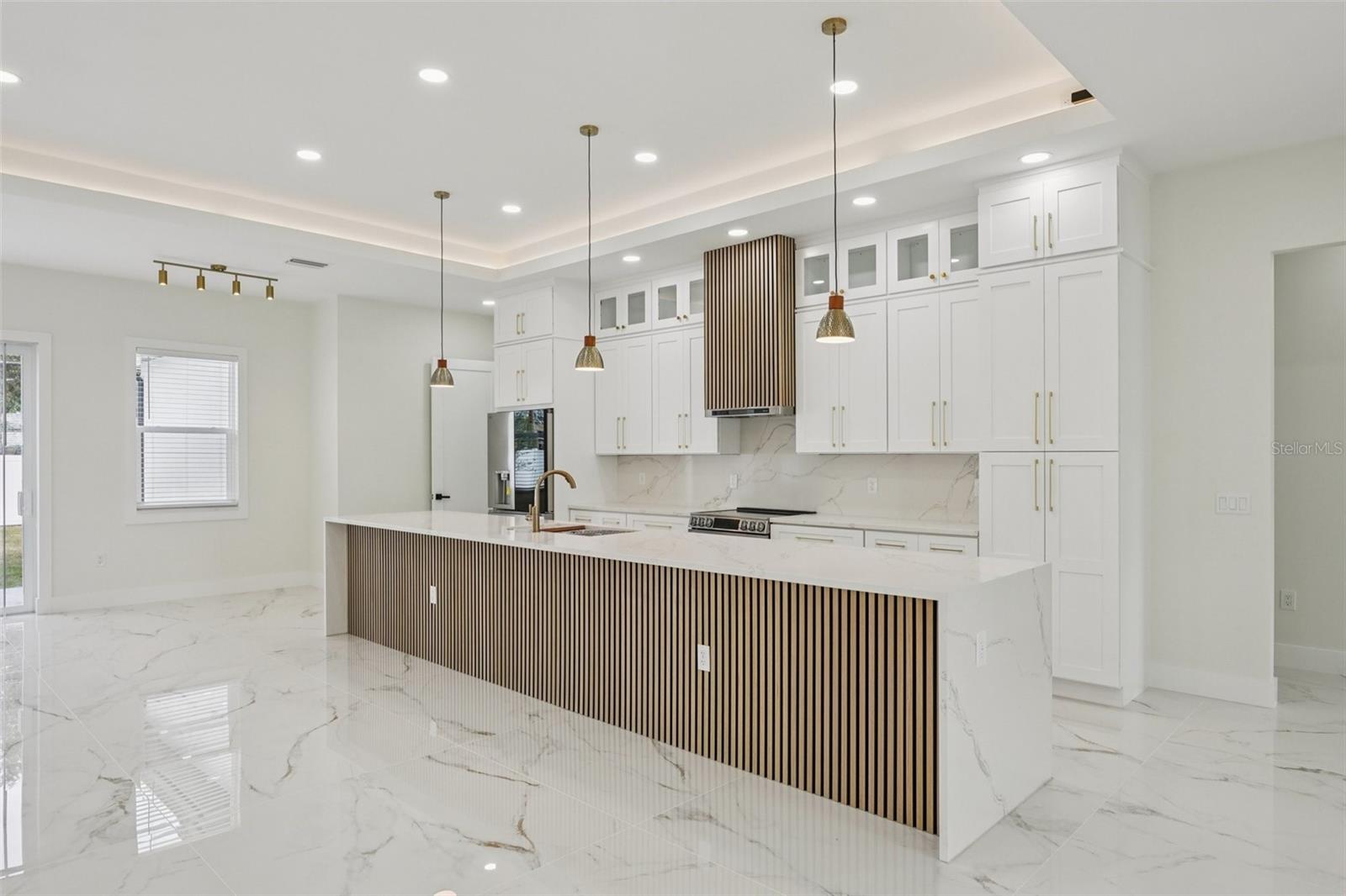 HIGHLAND MANOR - Residential