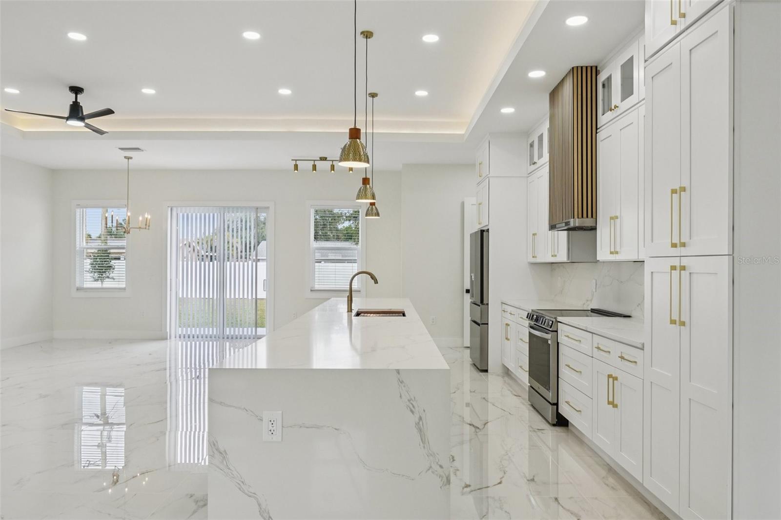 HIGHLAND MANOR - Residential