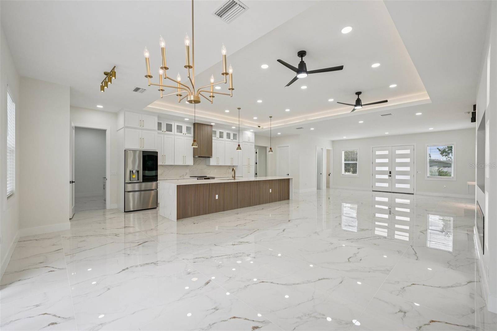 HIGHLAND MANOR - Residential