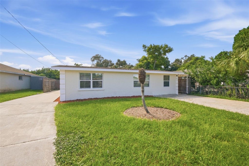 Photo of 2141 Mango Avenue, Sarasota, FL 34234 (MLS # O6443016)