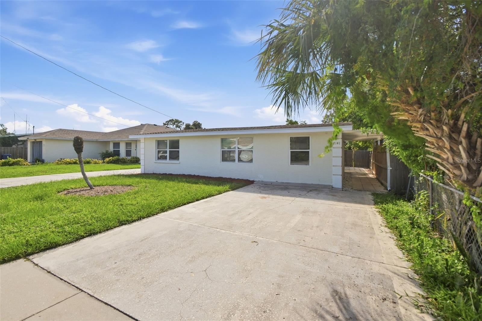 2141 MANGO AVENUE