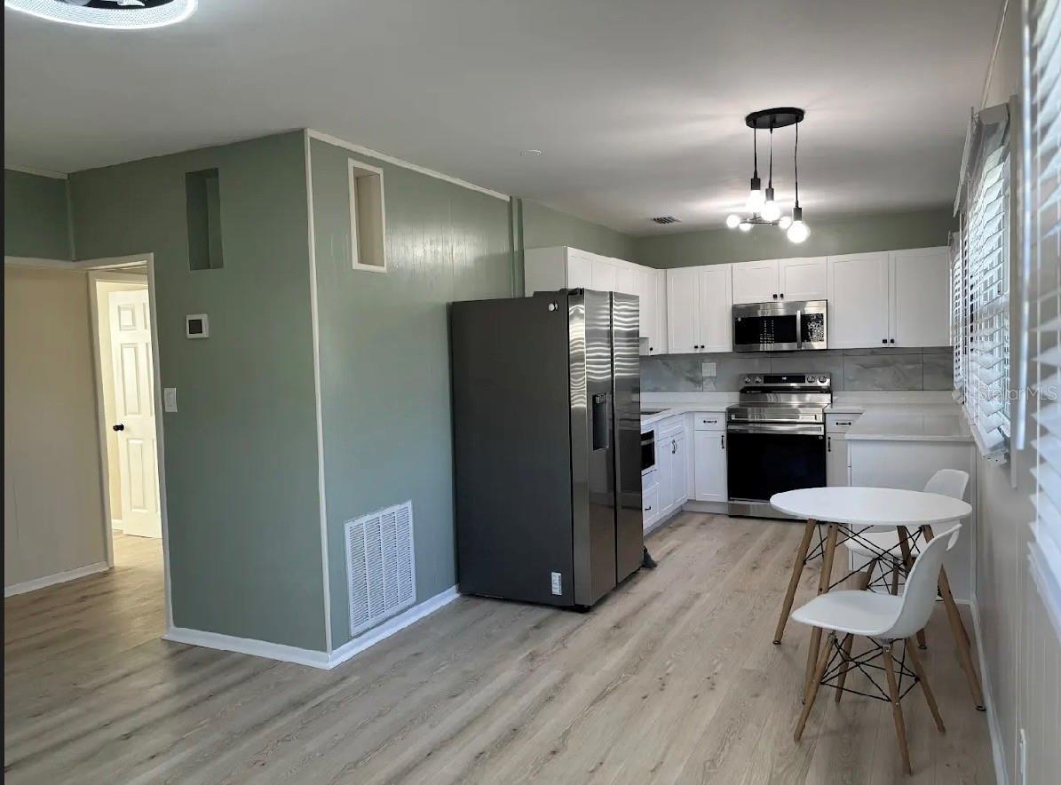 MEADOW LAWN 11TH ADD - Residential Lease