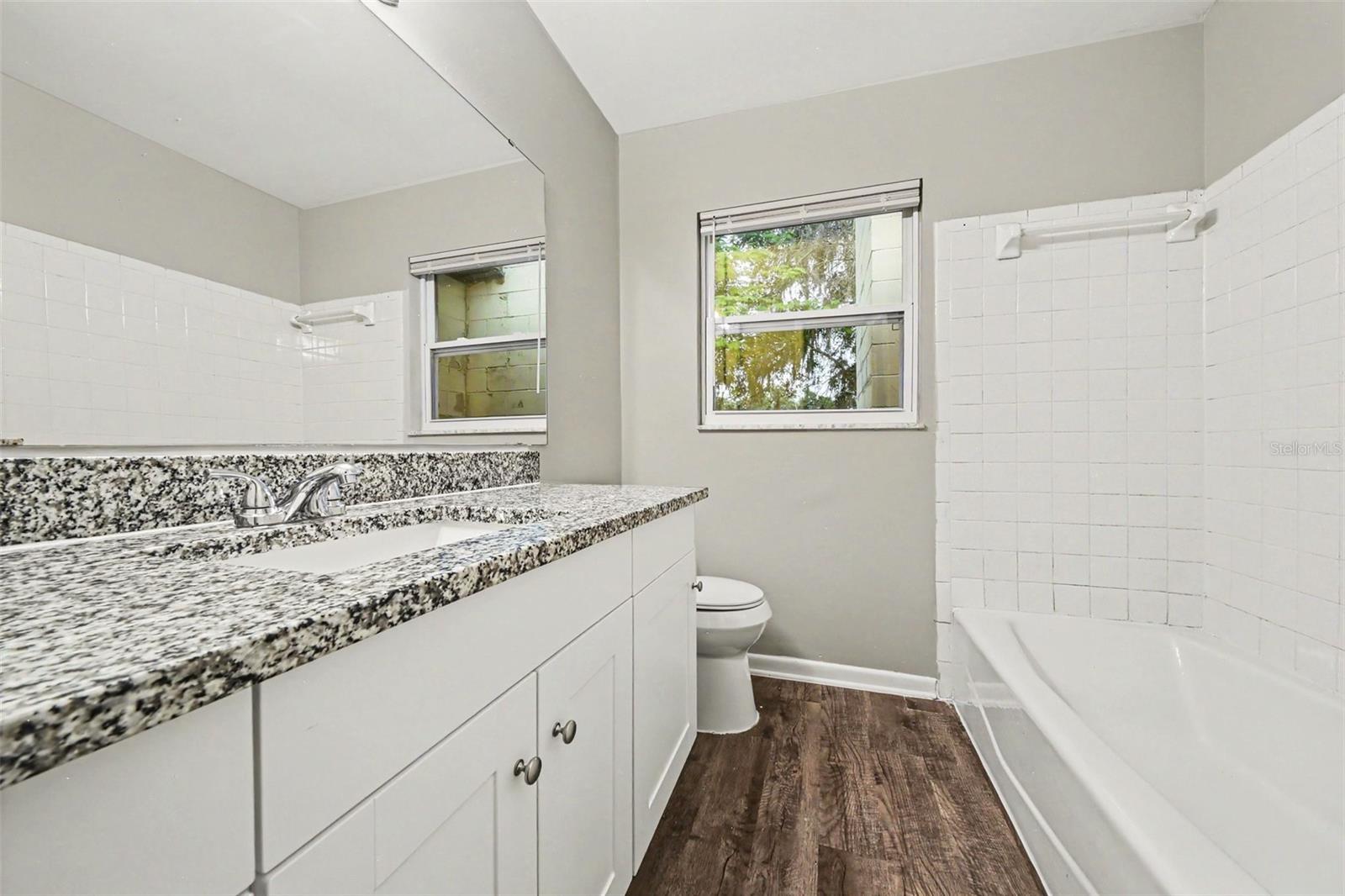 LEESBURG HILLSIDE MANOR - Residential