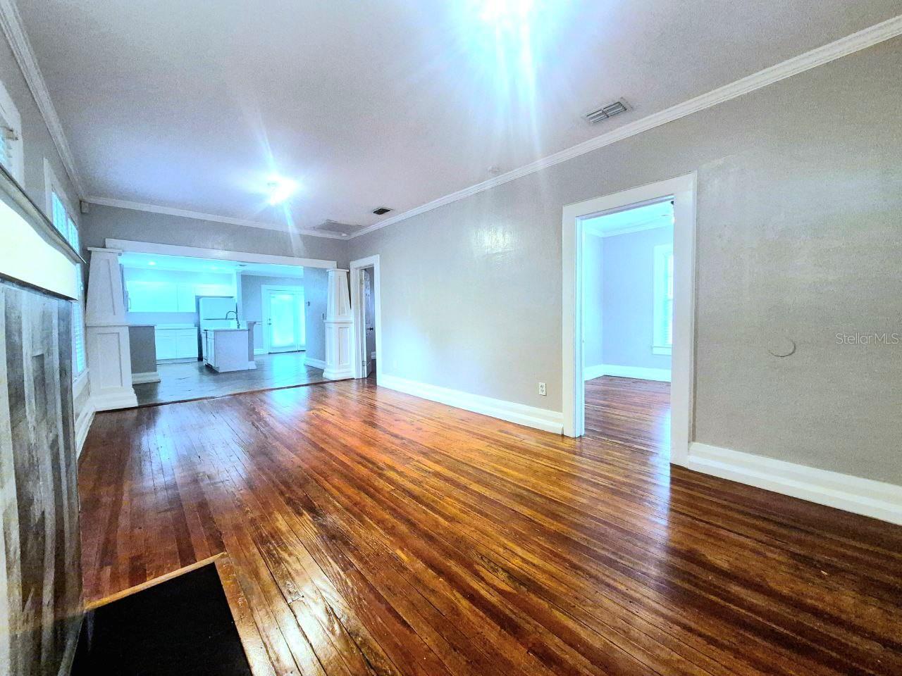 LYONS - Residential Lease