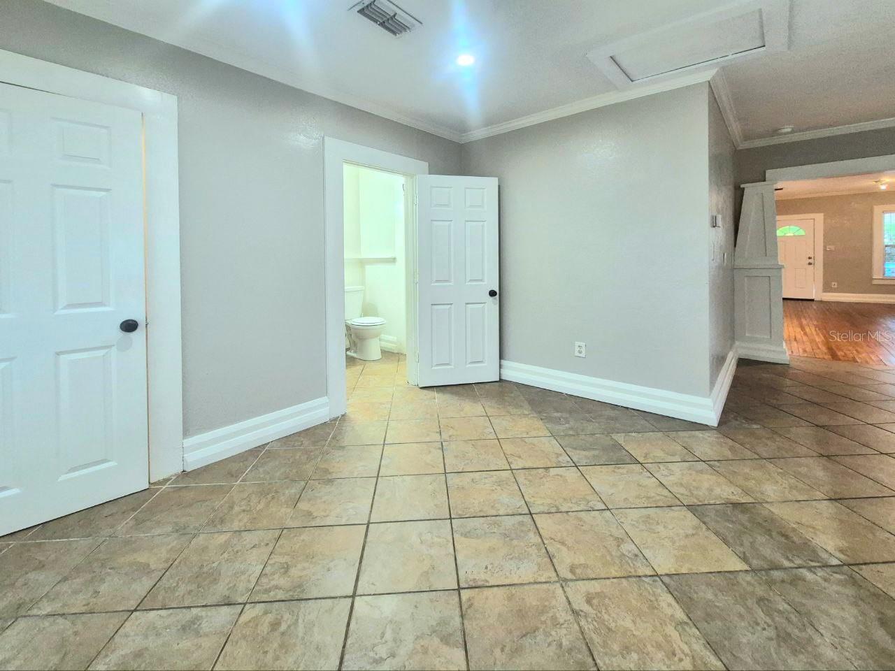 LYONS - Residential Lease