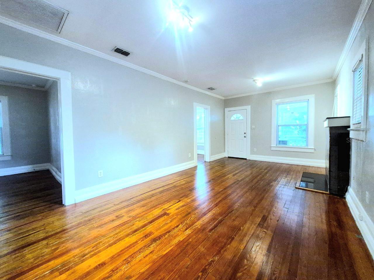 LYONS - Residential Lease