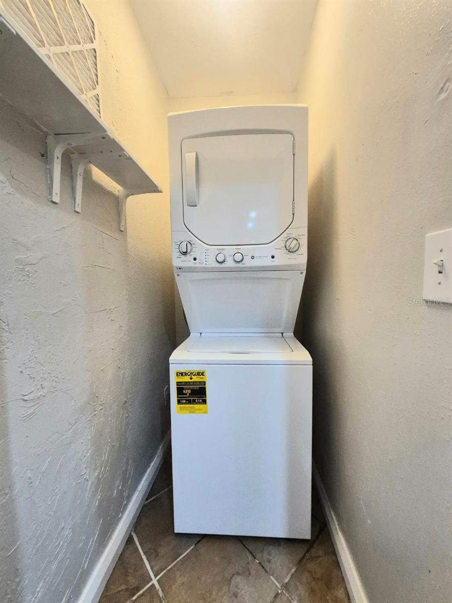 LYONS - Residential Lease