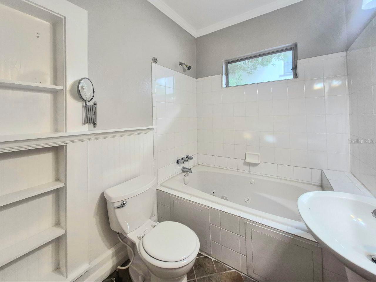 LYONS - Residential Lease