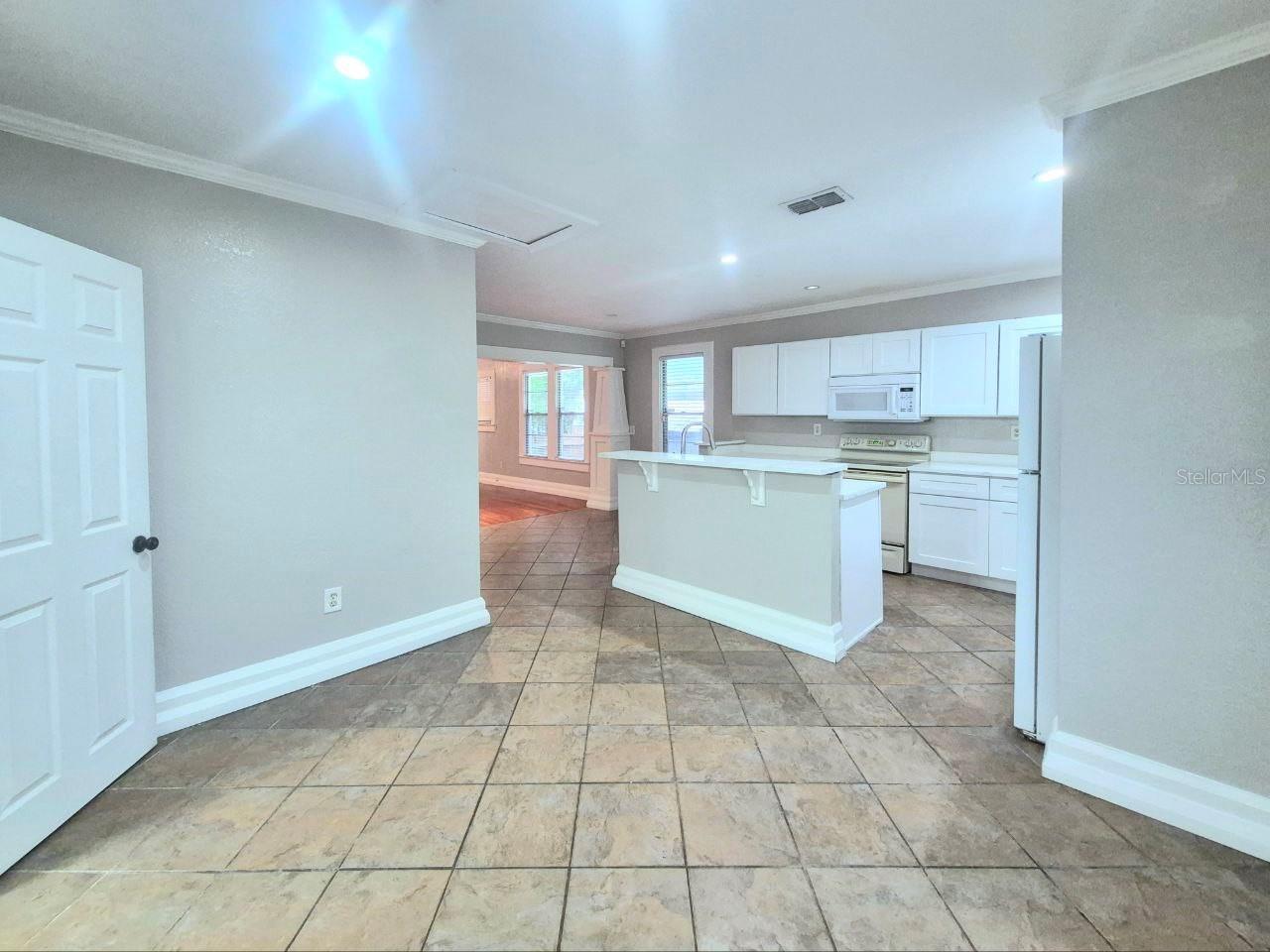 LYONS - Residential Lease