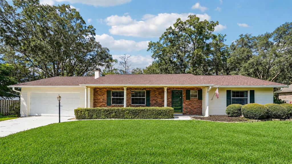 Photo of 1212 NW 39th Street, Gainesville, FL 32605 (MLS # GC544320)