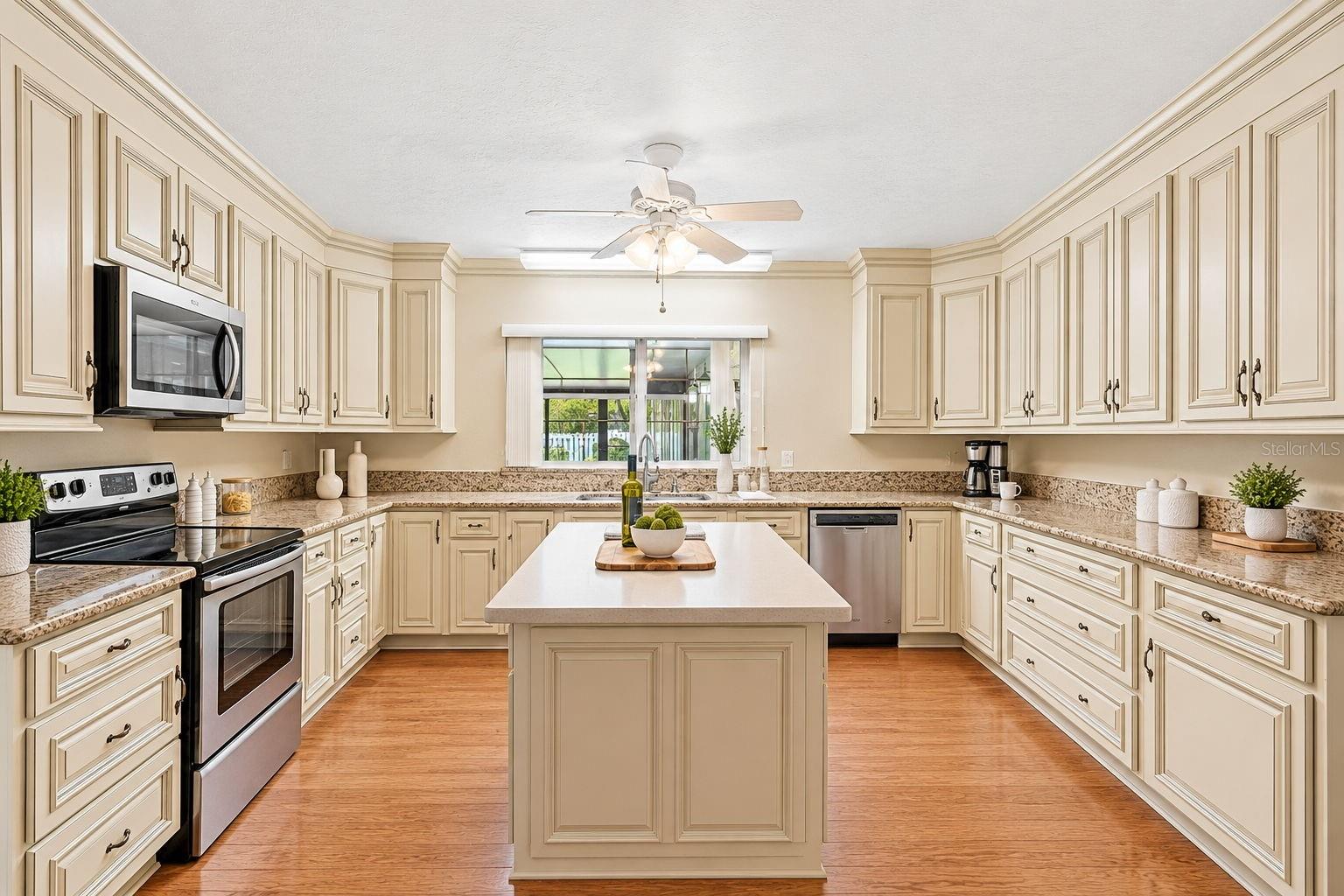 1212 NW 39TH STREET