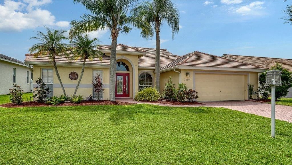 Photo of 7207 38th Court E, Sarasota, FL 34243 (MLS # A4659918)