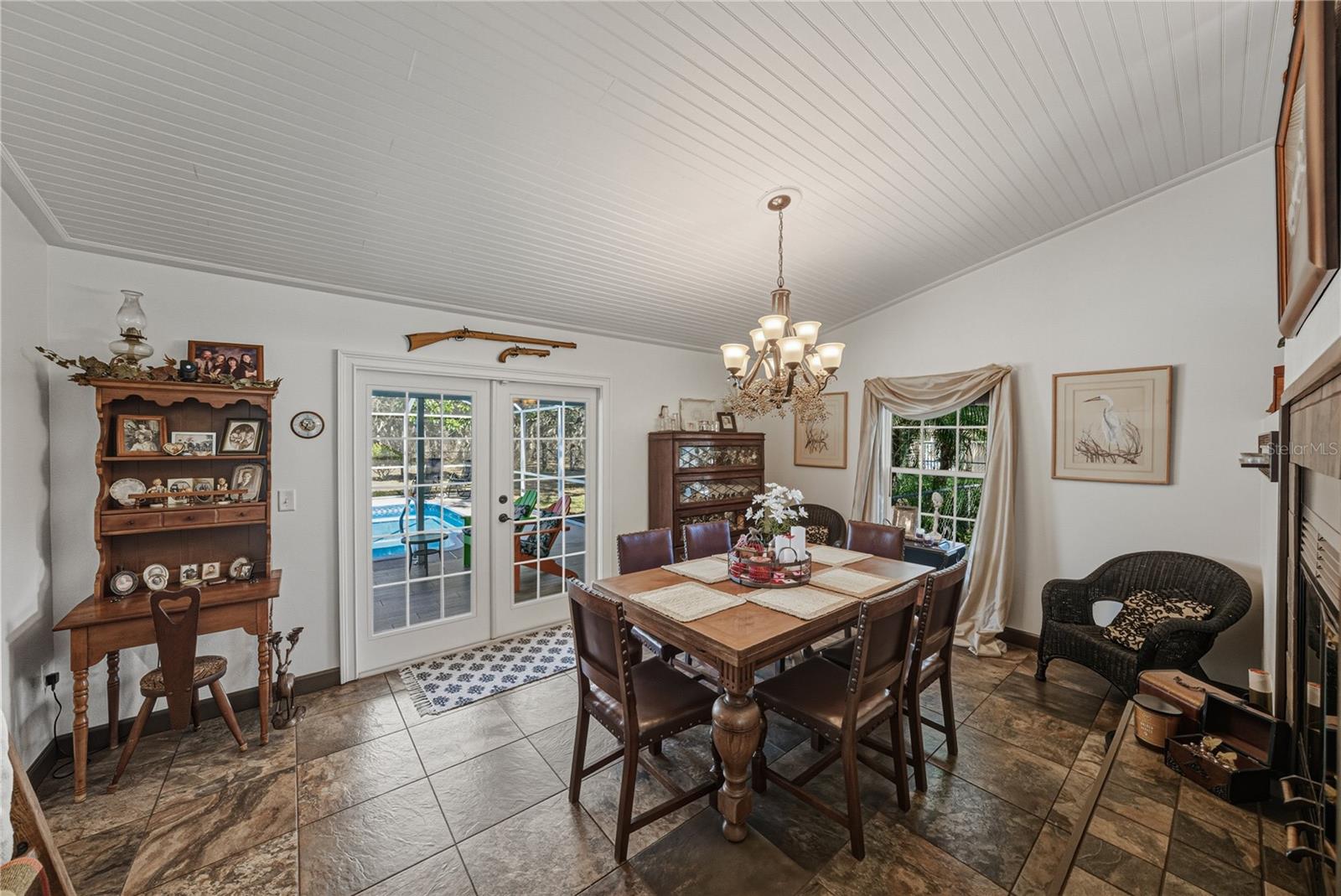 COUNTRY OAKS ESTATES - Residential