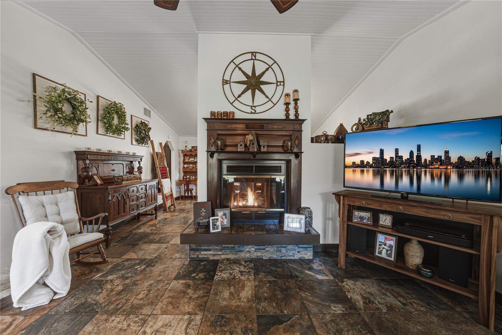 COUNTRY OAKS ESTATES - Residential