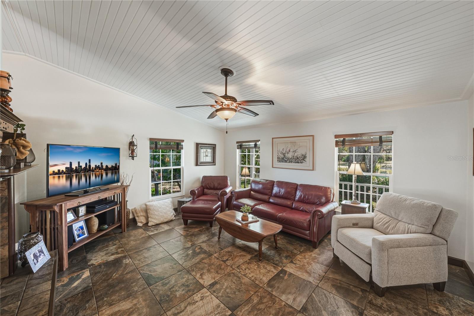 COUNTRY OAKS ESTATES - Residential