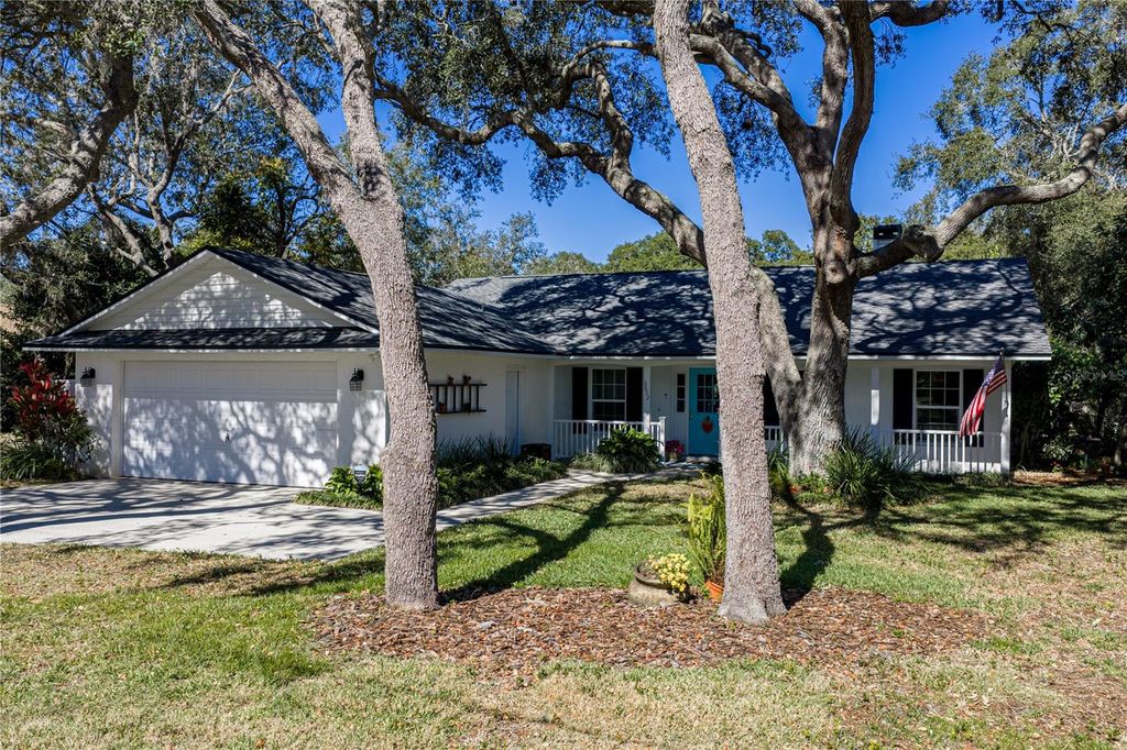 Photo of 3652 Hurlbut Circle, Lake Wales, FL 33898 (MLS # K4903250)