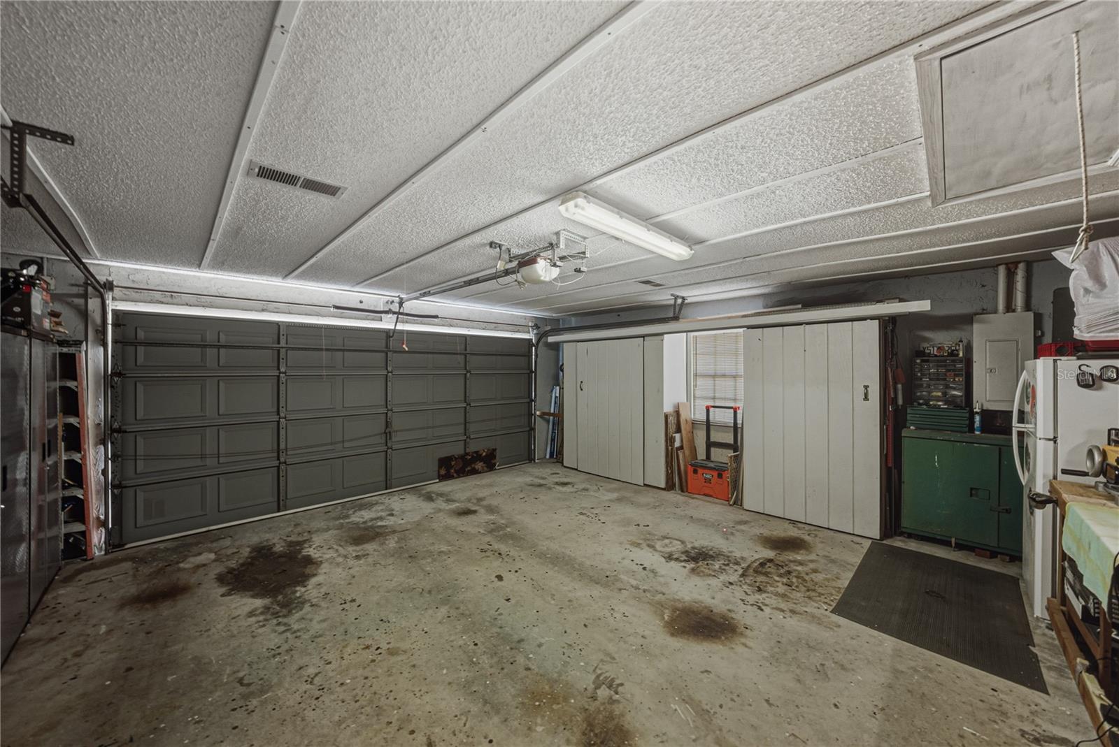 COUNTRY OAKS ESTATES - Residential