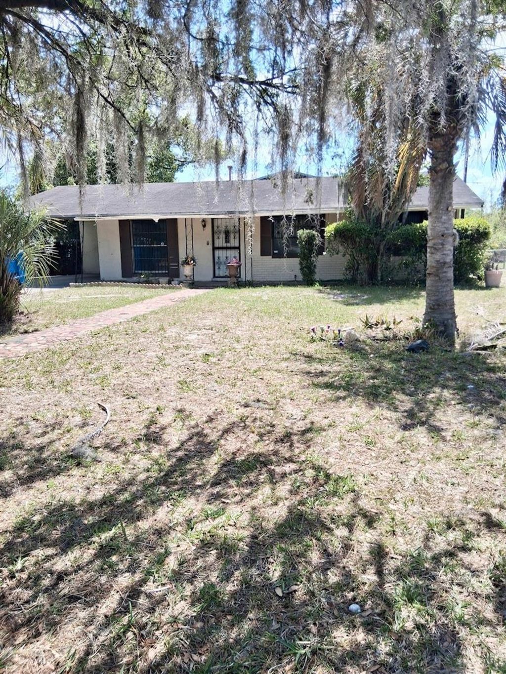 Photo of 1621 SE 15th Avenue, Gainesville, FL 32641 (MLS # TB8492296)