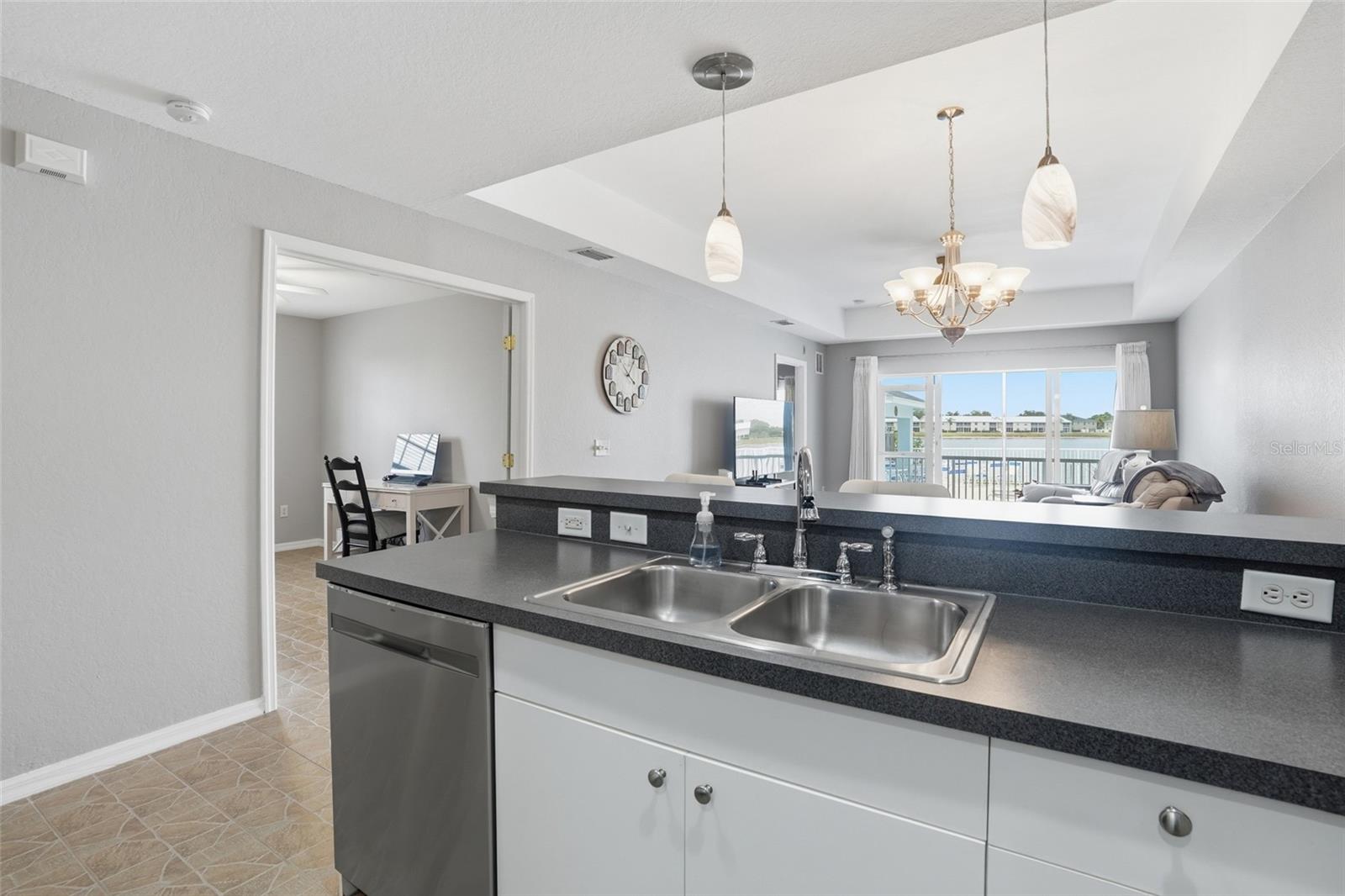 LAKES EDGE AT DEEP CREEK BLDG 02 - Residential