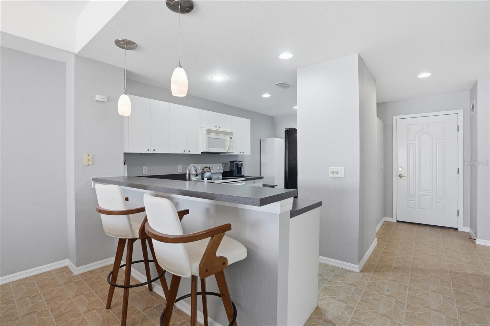 LAKES EDGE AT DEEP CREEK BLDG 02 - Residential