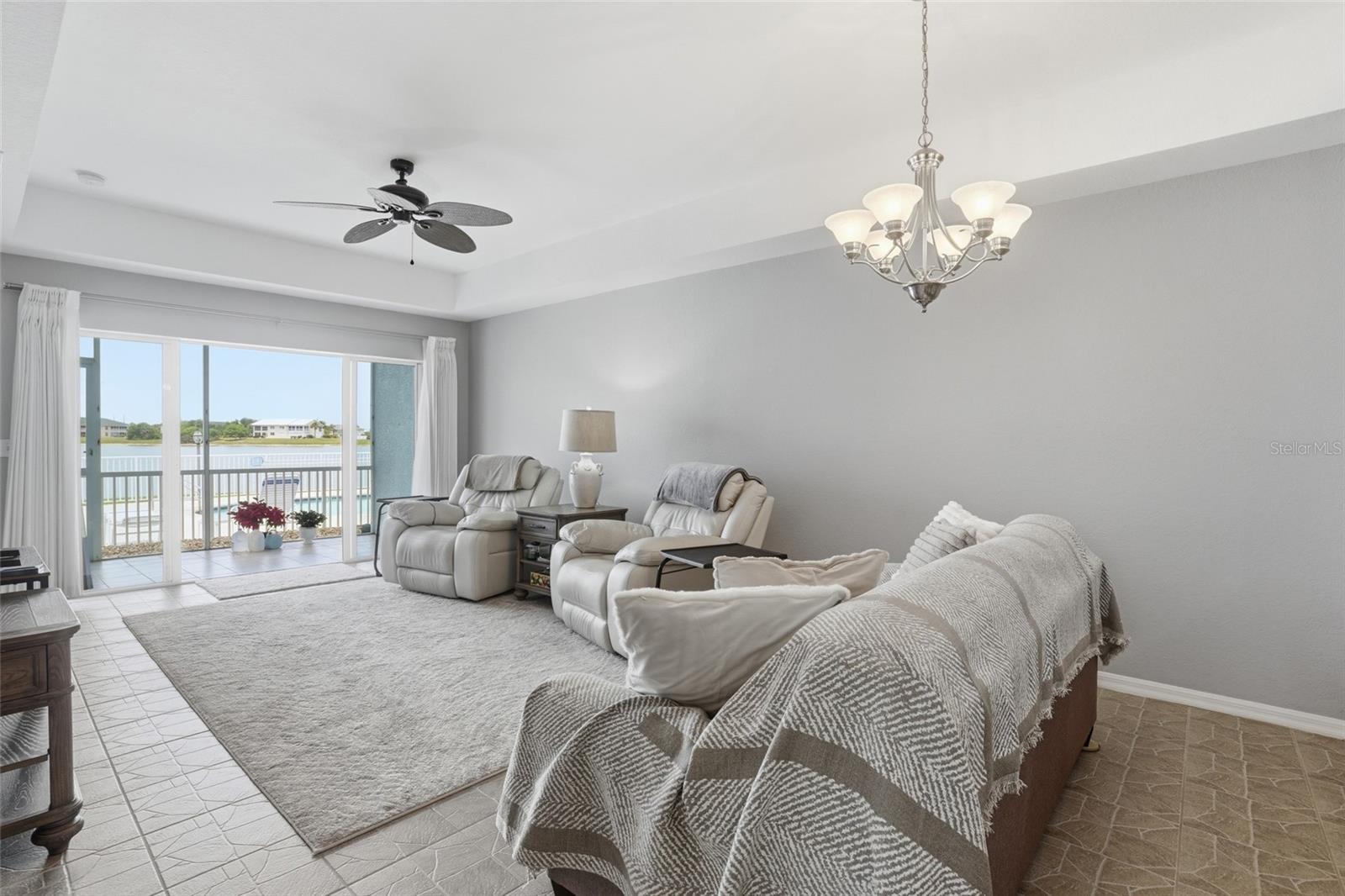 LAKES EDGE AT DEEP CREEK BLDG 02 - Residential