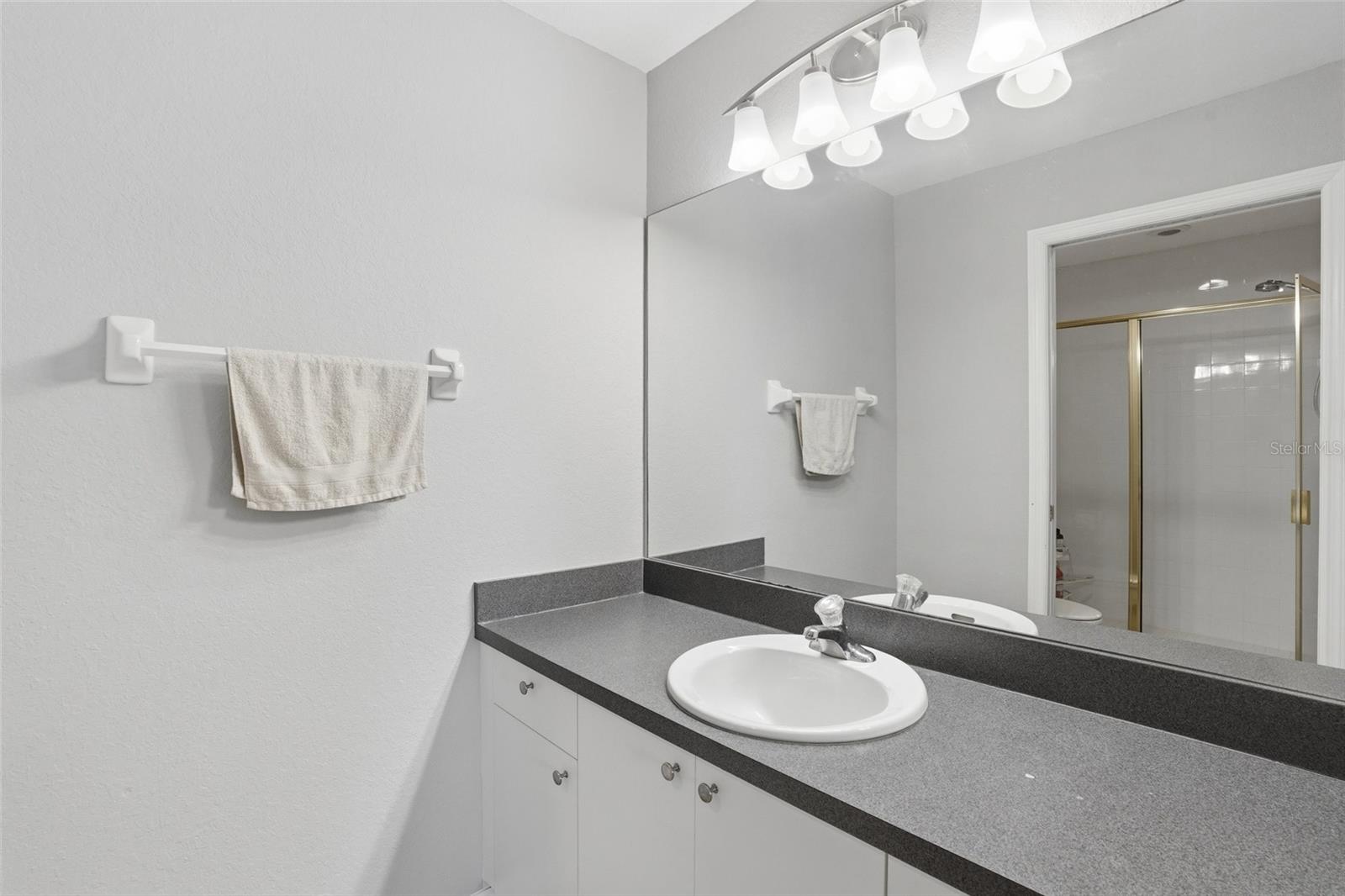 LAKES EDGE AT DEEP CREEK BLDG 02 - Residential