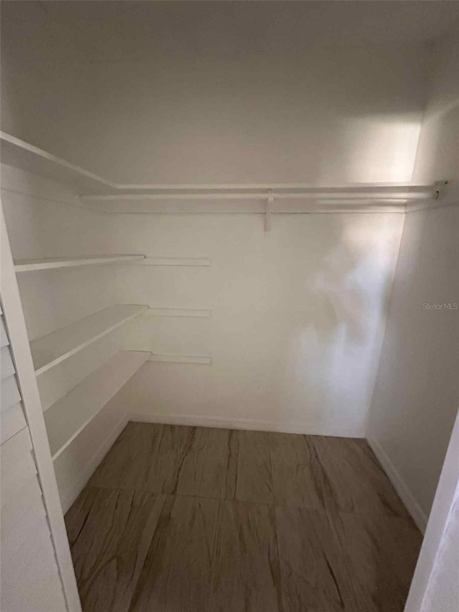 COUNTRY VILLAGE - Residential