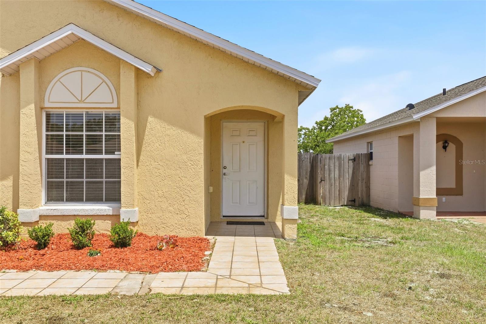 VALENCIA GREENS - Residential