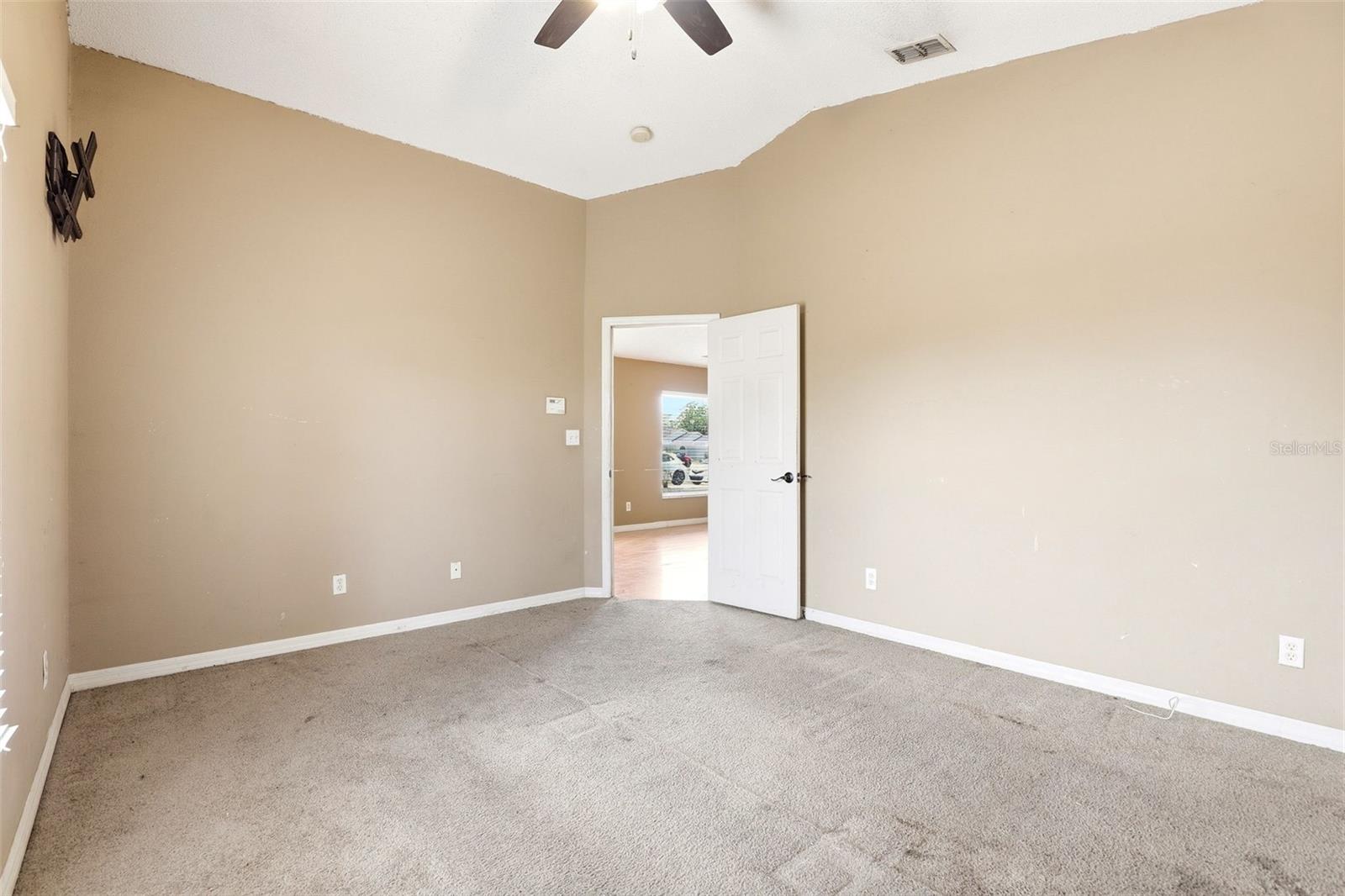 VALENCIA GREENS - Residential