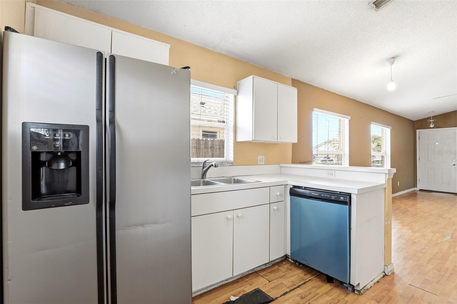 VALENCIA GREENS - Residential