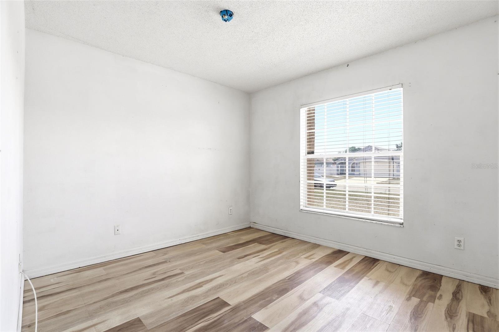 VALENCIA GREENS - Residential