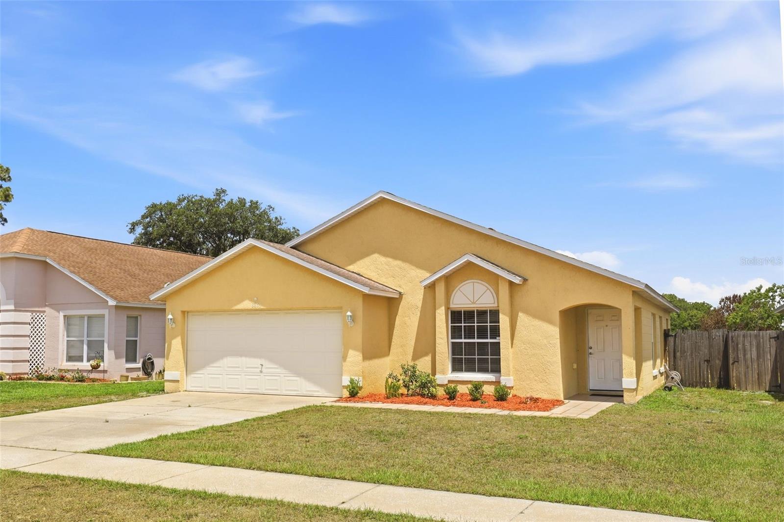 VALENCIA GREENS - Residential
