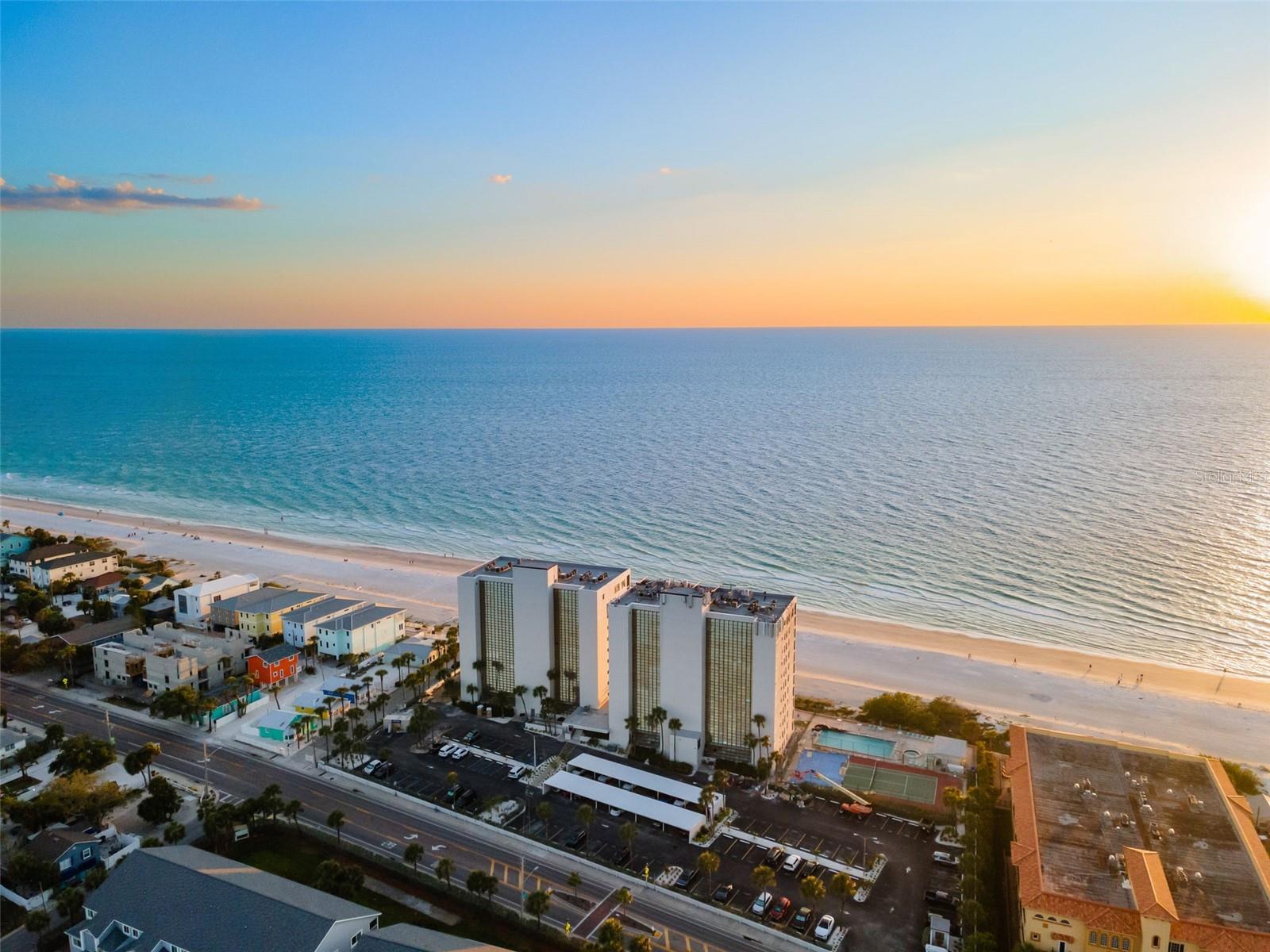 REFLECTIONS ON THE GULF CONDO - Residential